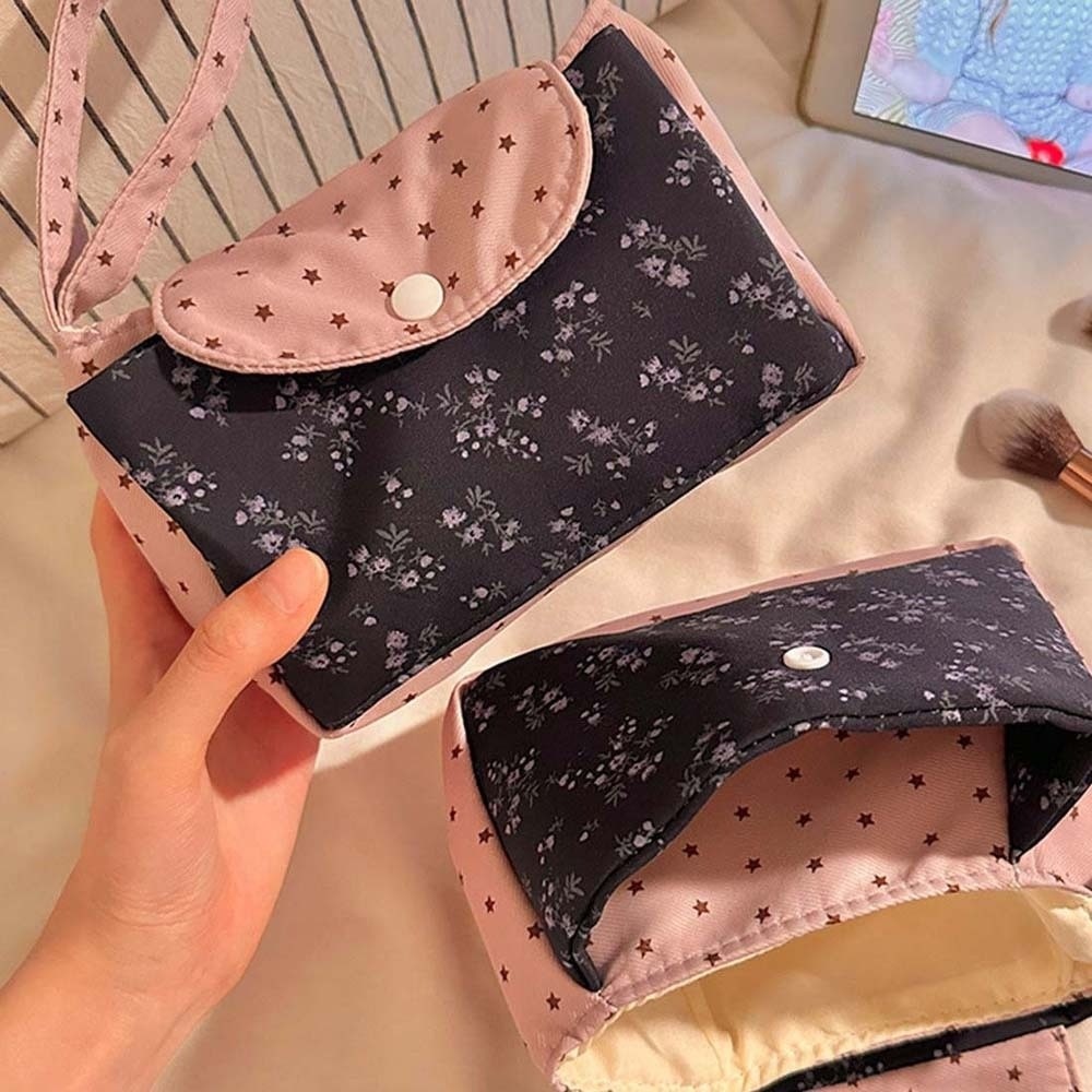 กระเป๋าแต่งหน้าลายดอกไม้สีม่วง - Lifestyle In Korean บทวิจารณ์และราคา